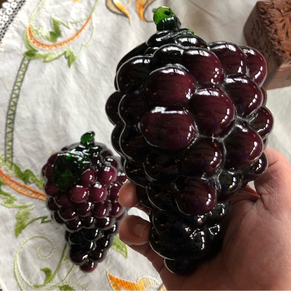 Vintage Set of Hand Blown Murano Style Art Glass Bunch of Grapes. Deep Amethyst - Picture 10 of 13